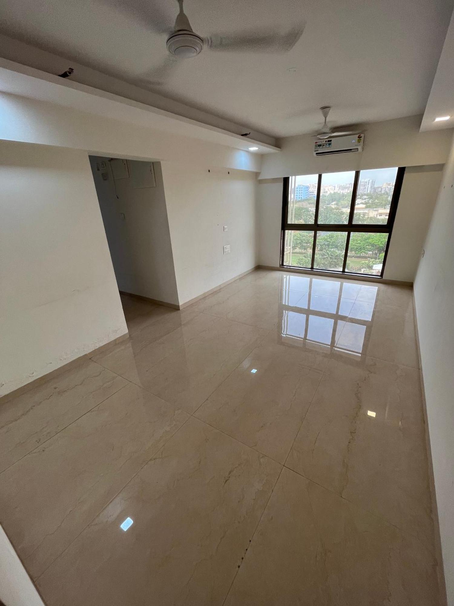 Shared Room In Apartment Building In Upper Juhu Mumbai Exterior photo